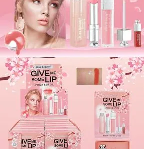 Barra labial con brillo y aceite  kiss beauty give me some lip